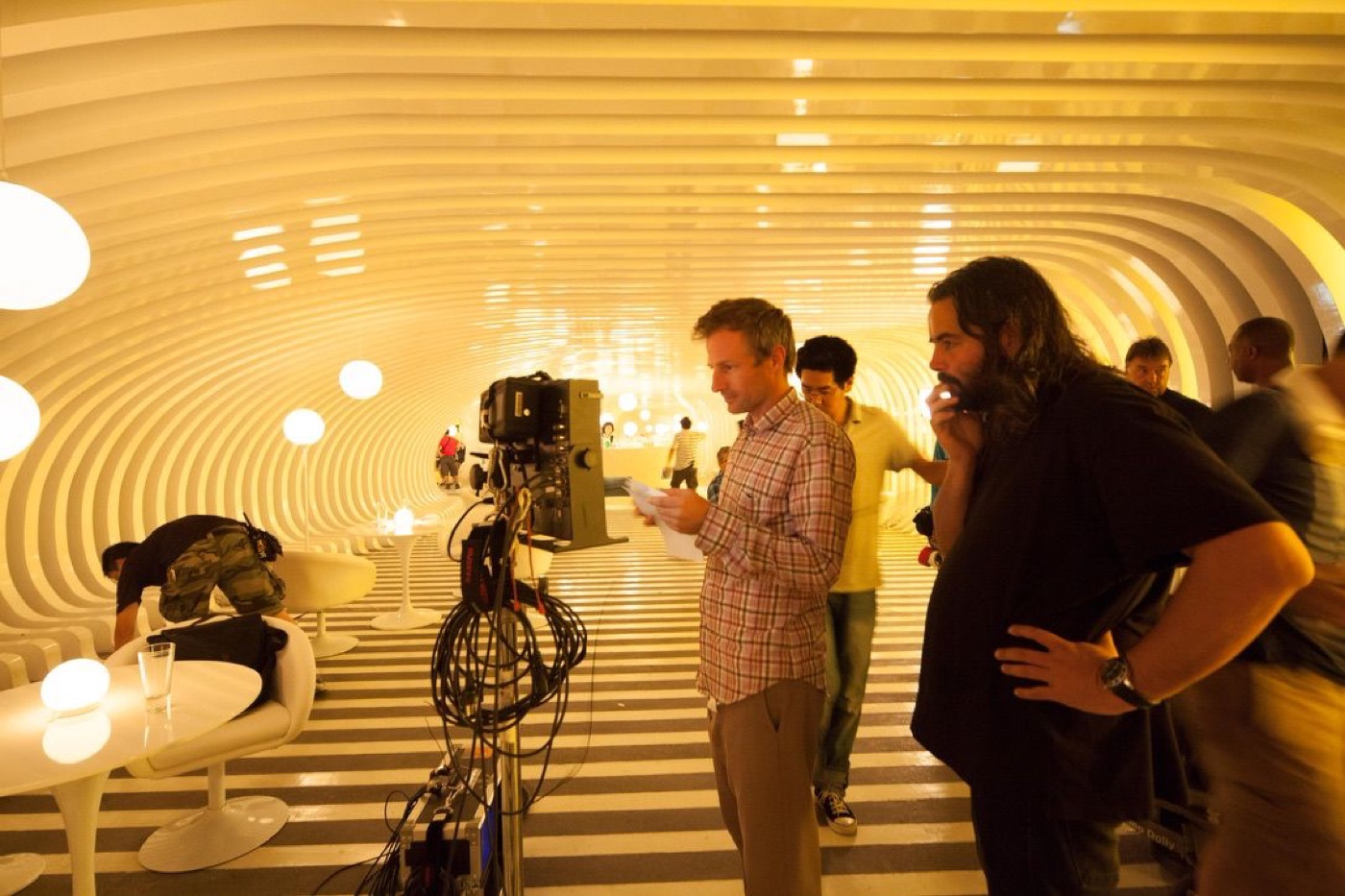 Spike Jonze and cinematographer Hoyte van Hoytema on the set of her in Shanghai